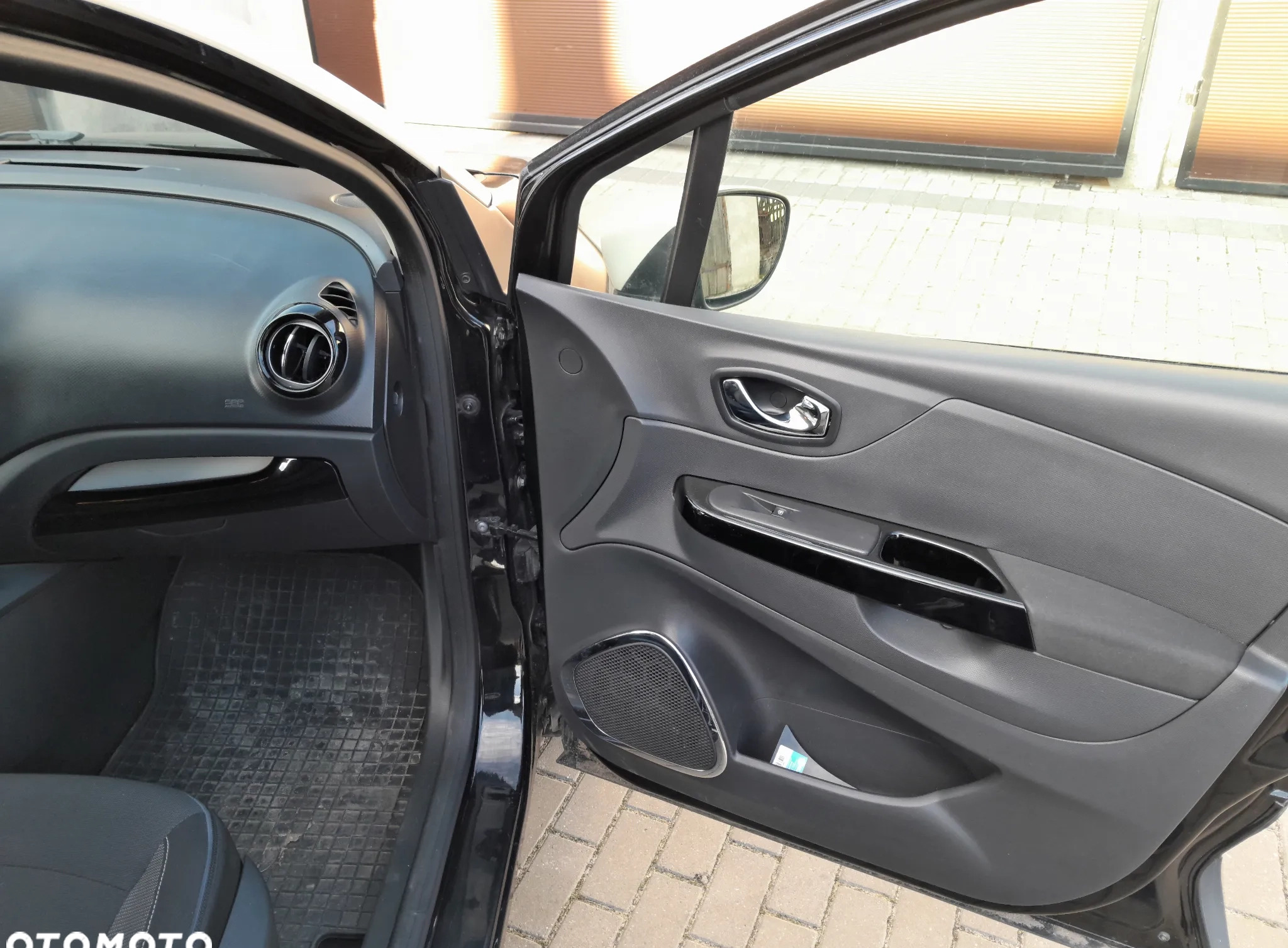 Renault Captur cena 37000 przebieg: 108130, rok produkcji 2015 z Oleszyce małe 106